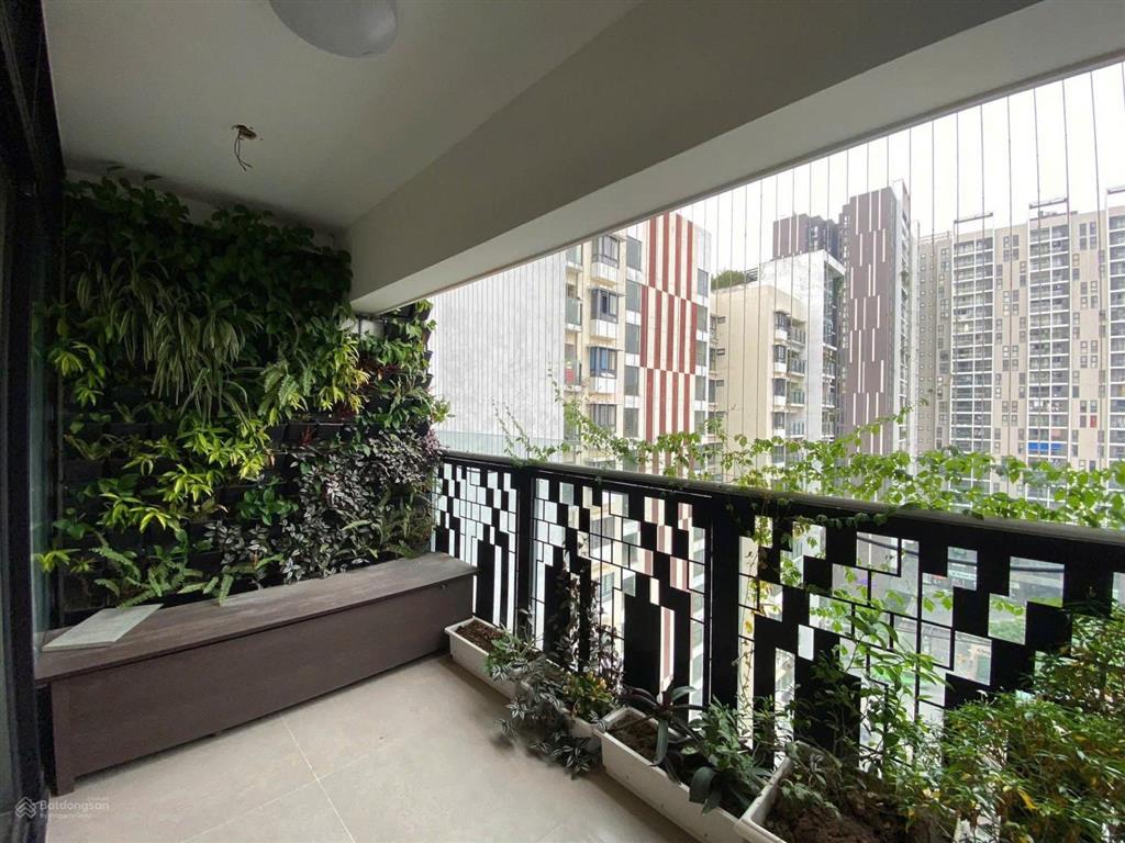 Cần bán nhanh căn 3pn 2vs tòa chelsea park trung kính, dt 100m2 nội thất full giá 9.2 tỷ