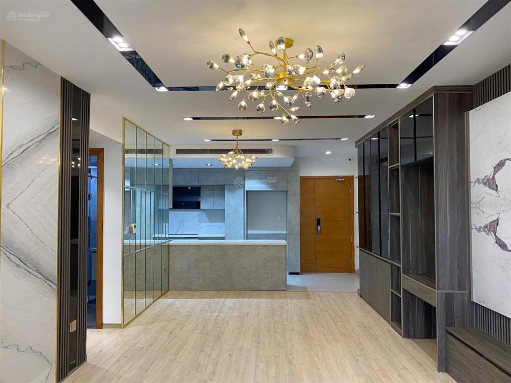 Cần bán nhanh căn 3pn 2vs tòa chelsea park trung kính, dt 100m2 nội thất full giá 9.2 tỷ