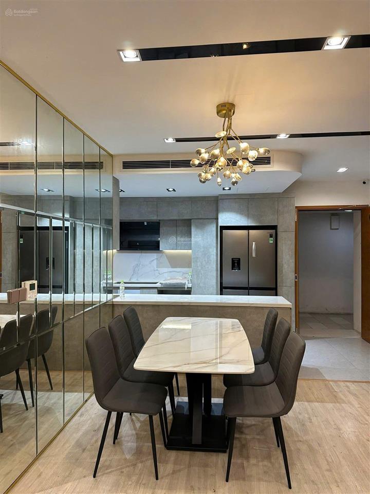 Cần bán nhanh căn 3pn 2vs tòa chelsea park trung kính, dt 100m2 nội thất full giá 9.2 tỷ