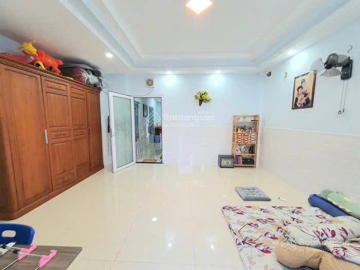 Nhà 3 tầng  12 tỷ, 129m2  sân bay tsn  phạm văn đồng  đường oôt thông