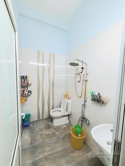 Nhà 3 tầng  12 tỷ, 129m2  sân bay tsn  phạm văn đồng  đường oôt thông