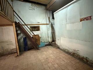 Nhà cấp 4  phạm văn đồng  85m2  9 tỷ. mặt tiền thụt . ngay sân bay tsn. công viên gia định