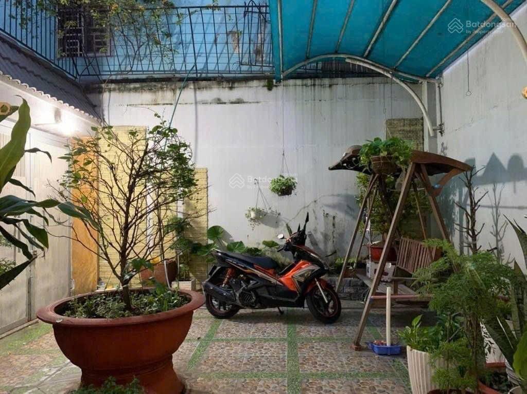 Bán nhà đường lê hoàng phái 11,5 tỷ  120m2, 5pn, 6wc, 5 tầng