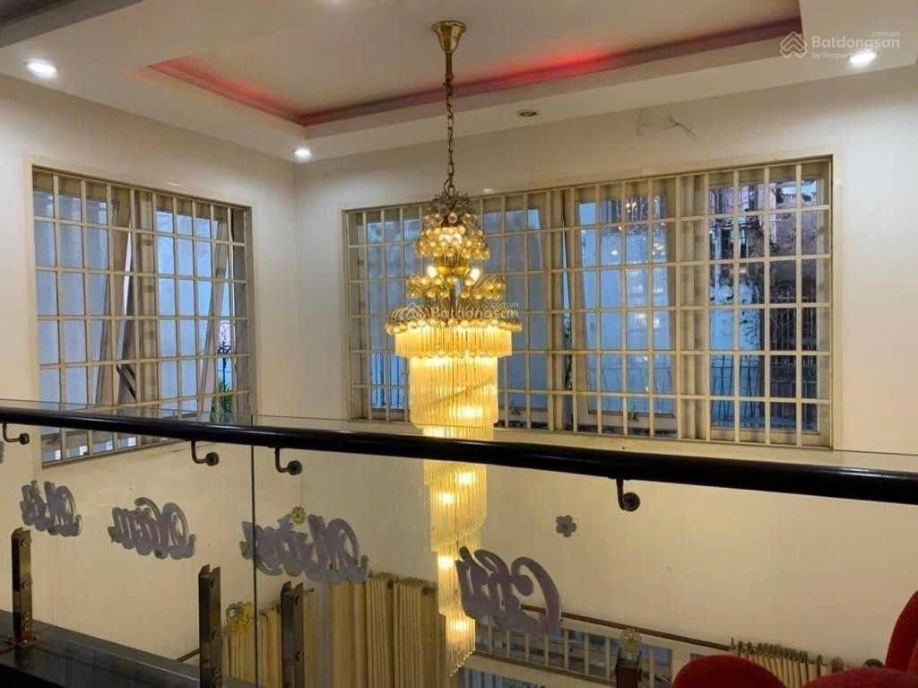 Bán nhà đường lê hoàng phái 11,5 tỷ  120m2, 5pn, 6wc, 5 tầng