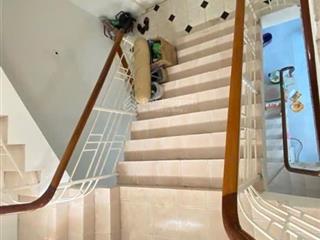 Bán nhà nguyễn trọng tuyển  11 tỷ  88 m2 (2pn, 2wc) ngay công viên hoàng văn thụ