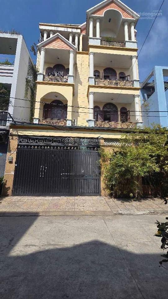 Bán biệt thự 18 tỷ  150m2  tại đường số 9, gò vấp ( 4 tầng  9pn, 9wc)