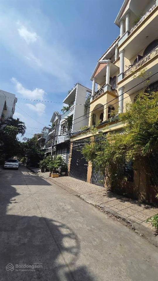 Bán biệt thự 18 tỷ  150m2  tại đường số 9, gò vấp ( 4 tầng  9pn, 9wc)