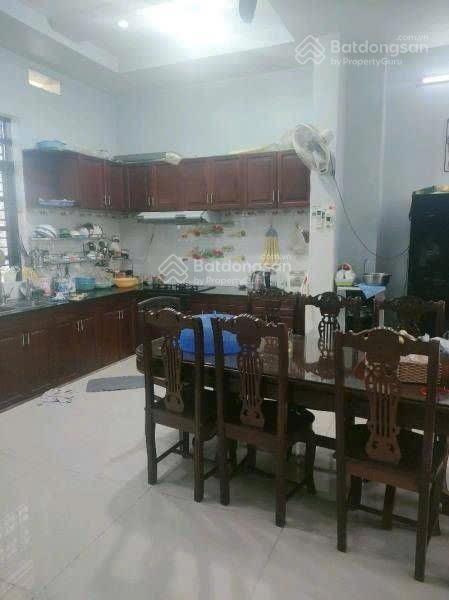 Bán biệt thự 18 tỷ  150m2  tại đường số 9, gò vấp ( 4 tầng  9pn, 9wc)