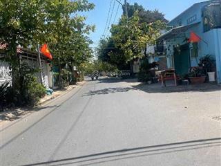 Nhà mặt tiền đường huỳnh thị mài  10,5 tỷ  240 m2 (7,3m x 30m) đường 10m