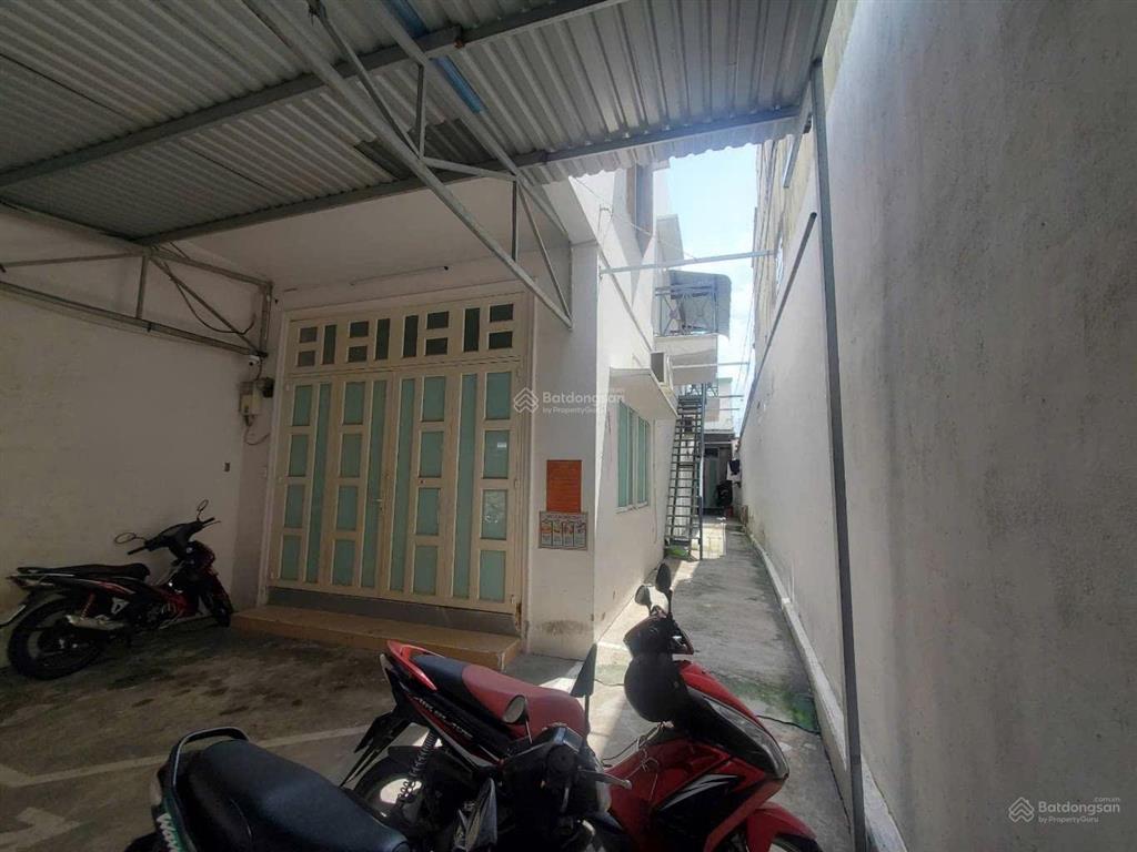 Nhà cũ đường xô viết nt  196m2  nhỉnh 21 tỷ (8pn  8wc) gần ngã tư hàng xanh  nở hậu