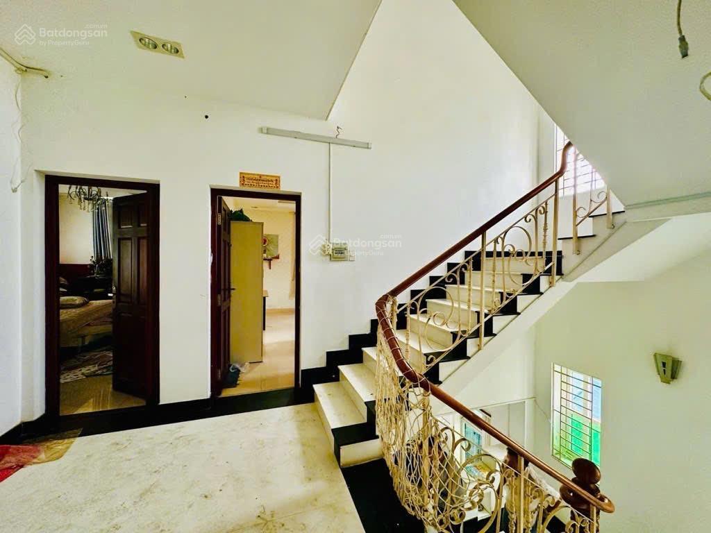 Biệt thự 217m2 (12x18)  21 tỷ  q. bình thạnh  11 phòng, chợ bà chiểu, phạm văn đồng, sân bay tsn