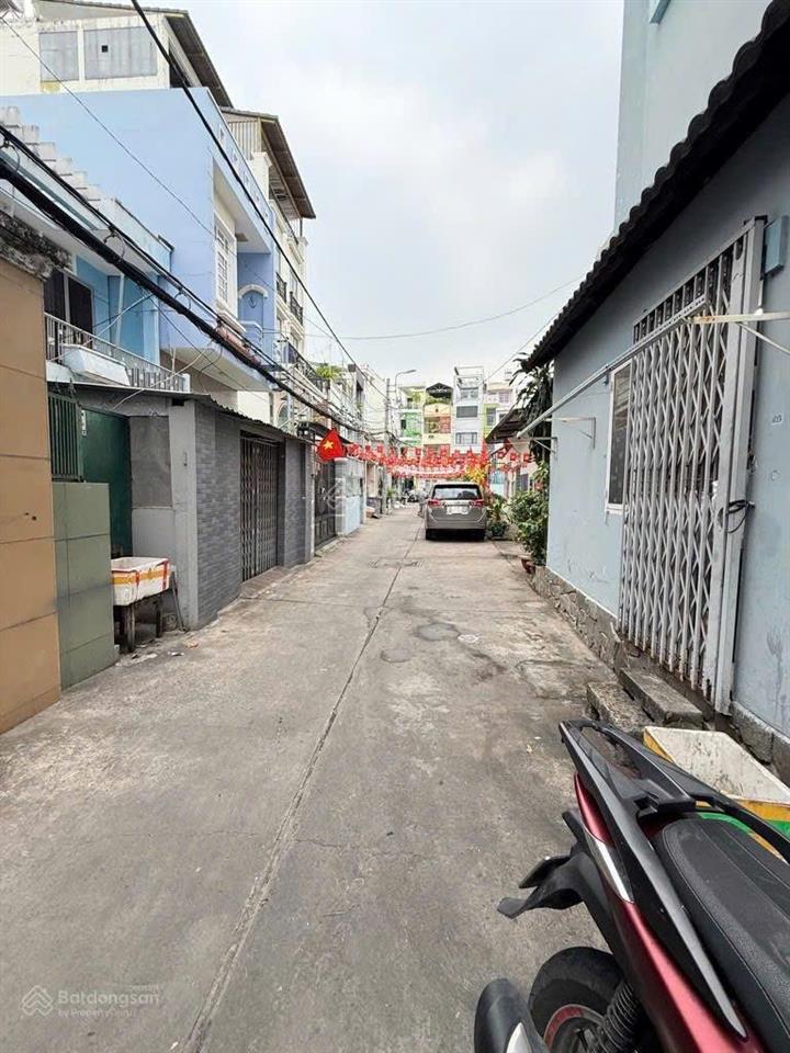Bán nhà yên đỗ  10 tỷ  80m2  ngay chợ bà chiểu. sát quận 1  hàng hiếm giá tốt