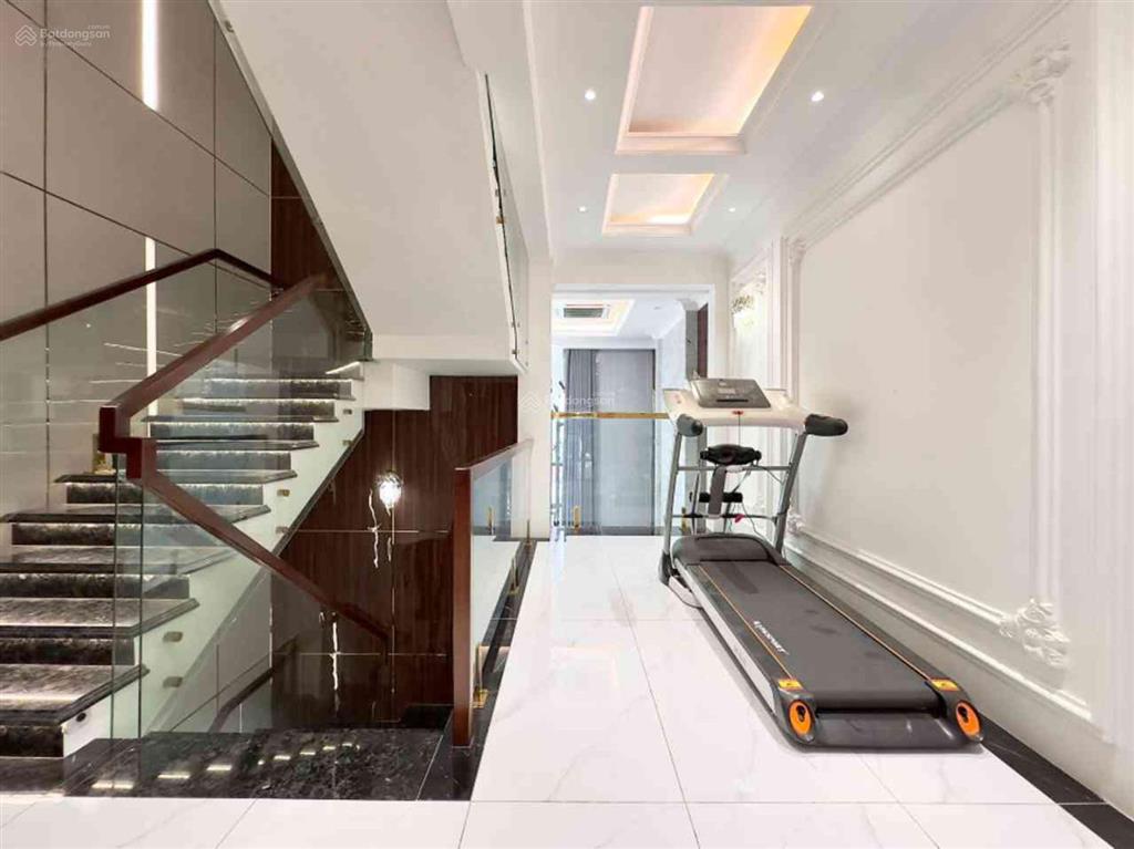 Biệt thự vip  210m2  35 tỷ hơn, hồ bơi + thang máy. bình thạnh