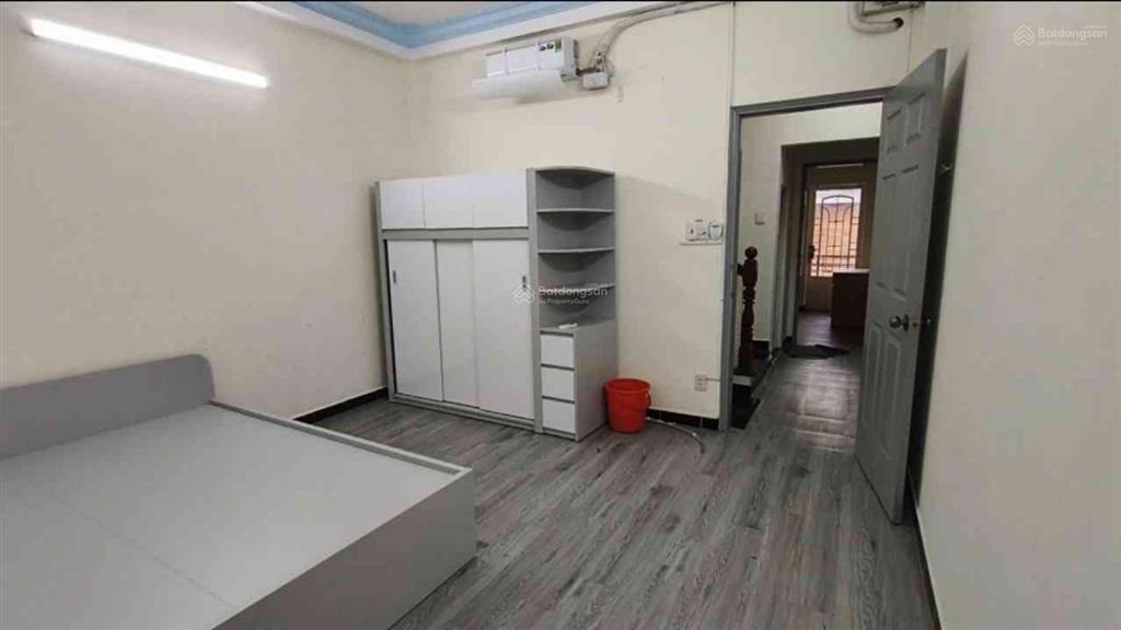 Nhà 4 tầng, 52m2 (4x13)  7 tỉ hơn. hẻm oto bùi đình túy. gần ngã tư hàng xanh