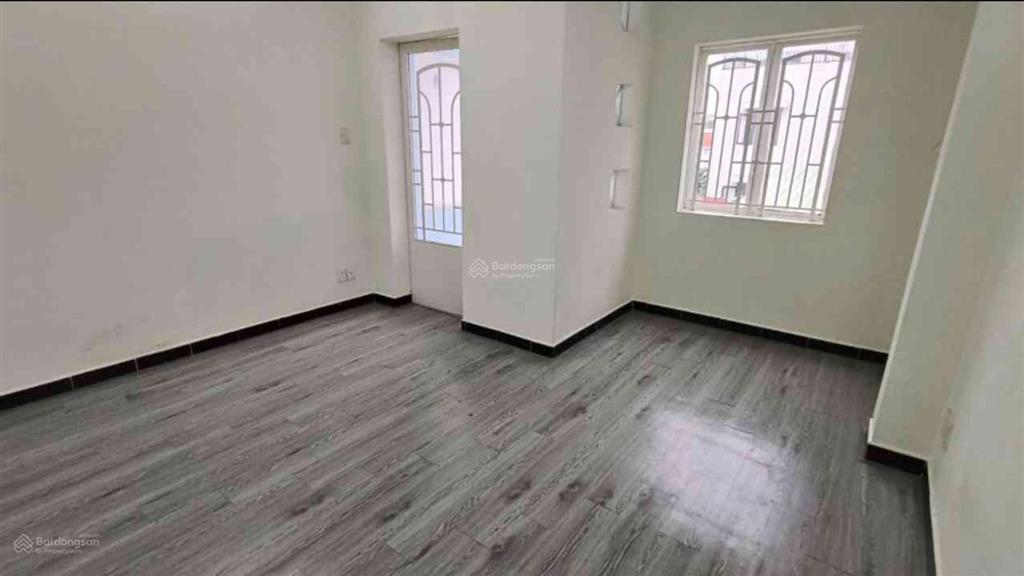 Nhà 4 tầng, 52m2 (4x13)  7 tỉ hơn. hẻm oto bùi đình túy. gần ngã tư hàng xanh
