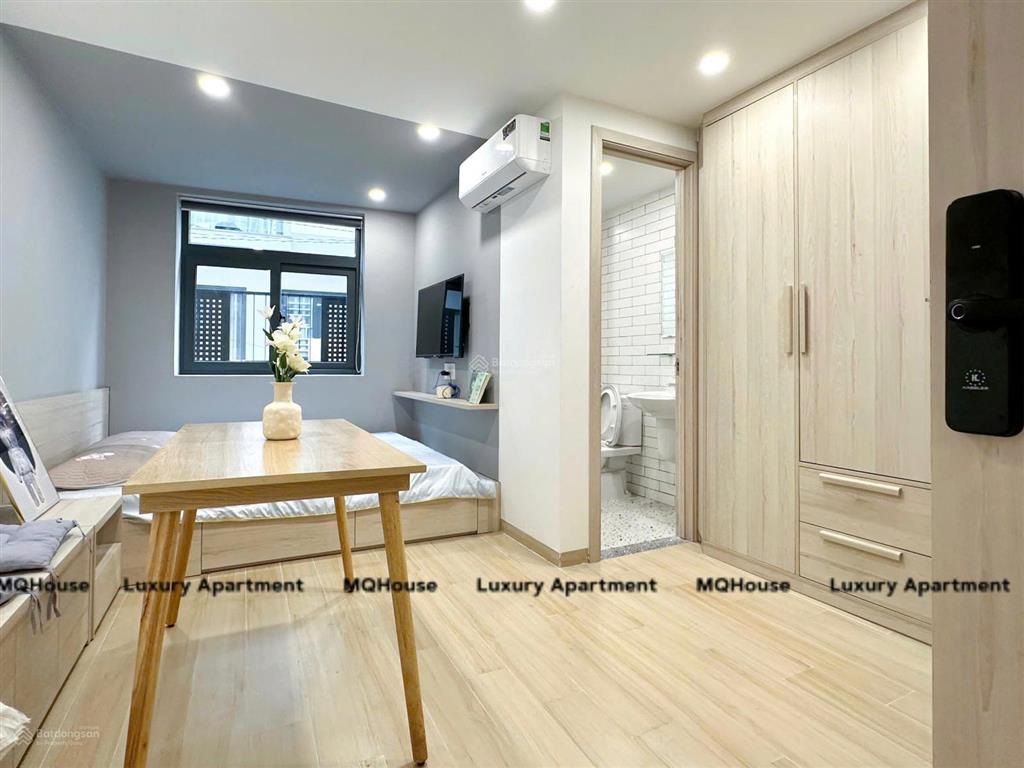 Cho thuê studio cửa sổ thoáng thang máy full nội thất ngay vòng xoay dân chủ quận 3