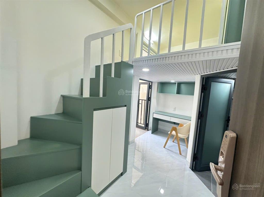 Cho thuê căn hộ duplex ban công thoáng thang máy full nội thất ngay đường cmt8 quận 3