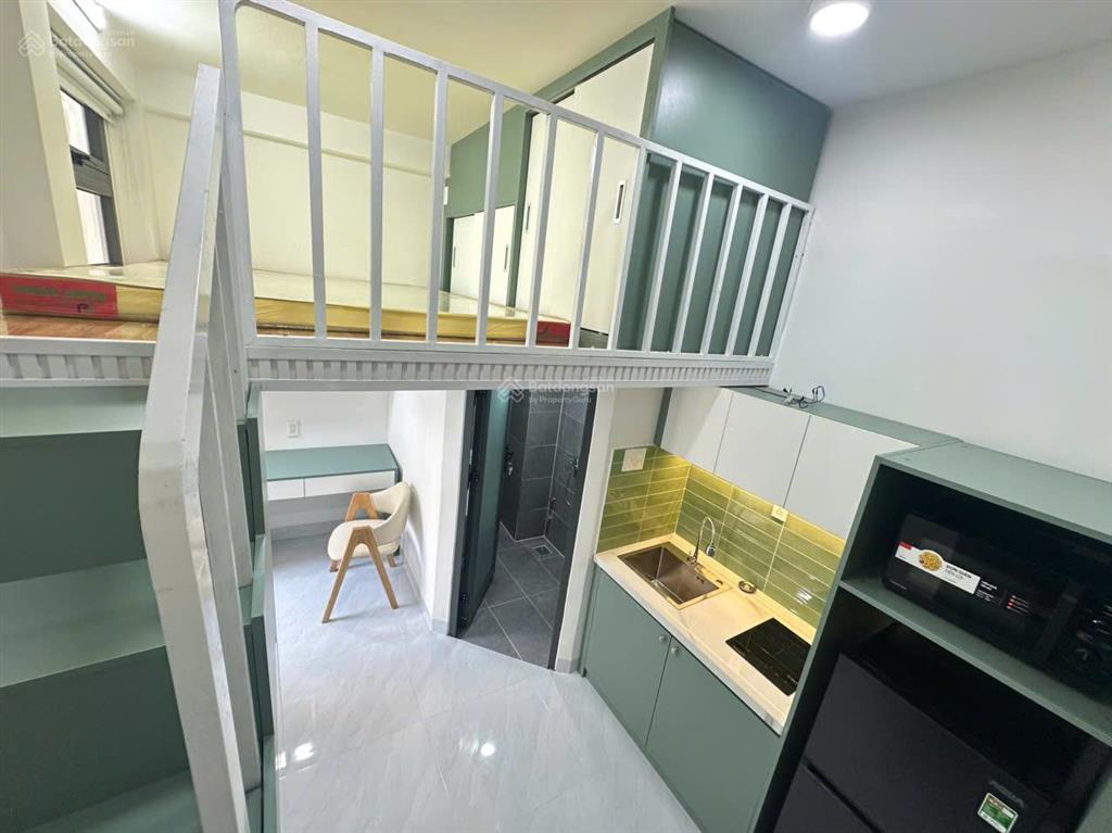 Cho thuê căn hộ duplex ban công thoáng thang máy full nội thất ngay đường cmt8 quận 3
