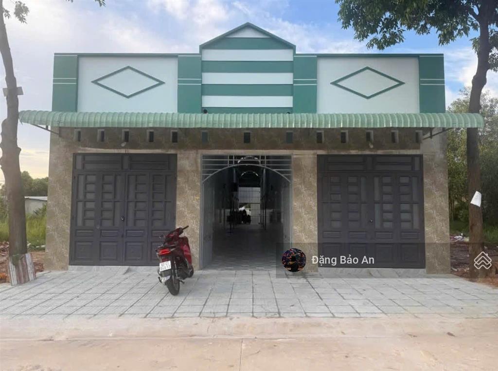 Cắt lỗ sâu! có 2kiot và 10p cho thuê 300m2 chỉ 995tr ngay tthc bàu bàng đường n3, thị trấn lai uyên