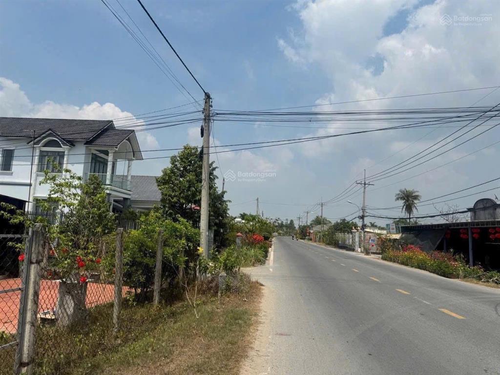 Bán gấp lô đất vườn 1000m2 chỉ 610triệu ngay ngã tư chơn thành phường minh hưng, chơn thành