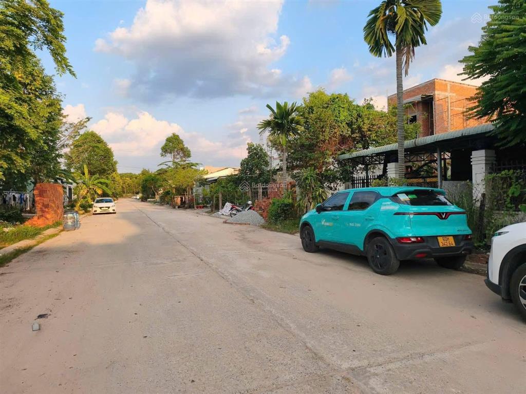 Chính chủ gửi lô đất 200m2,full thổ chỉ 750triệu ngay kcn bàu bàng ở đường n9, thị trấn lai uyên