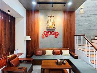 Chủ ngợp ra lẹ nhà 3 tầng 2,350 tỷ ngay chợ phạm thế hiển, phường 8, q8 90m2, sổ sẵn để sang tên