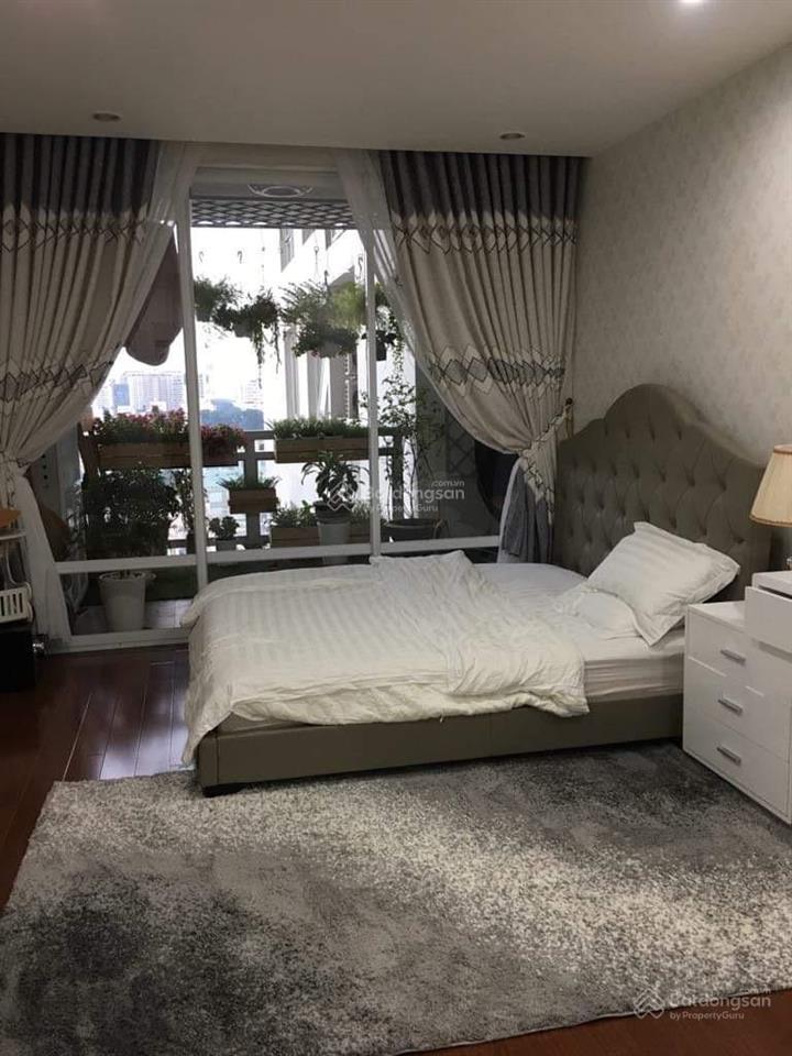 Chính chủ cần bán cc tầg cao ngay góc view bitexco & landmark 81, có sổ hồng.tặng nội thất cao cấp.