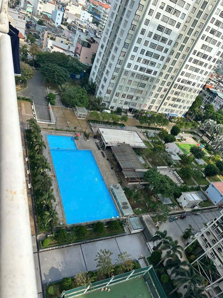 Bán căn hộ giai việt 2pn 2wc 78m2 có ban công tặng lại nội thất