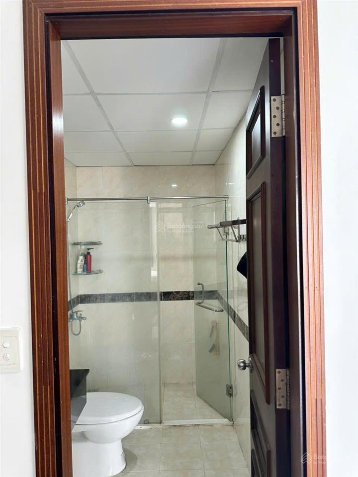 Bán căn hộ giai việt 2pn 2wc 78m2 có ban công tặng lại nội thất