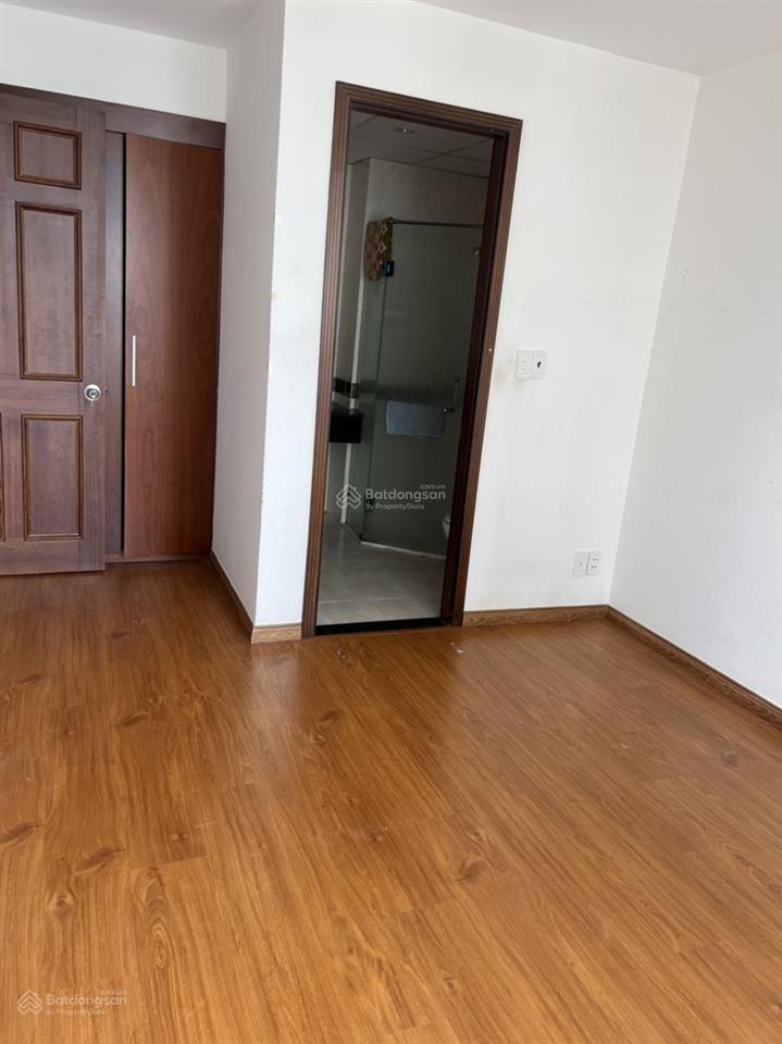 Bán và cho thuê căn hộ giai việt q.8 2pn, 2wc nhà trống