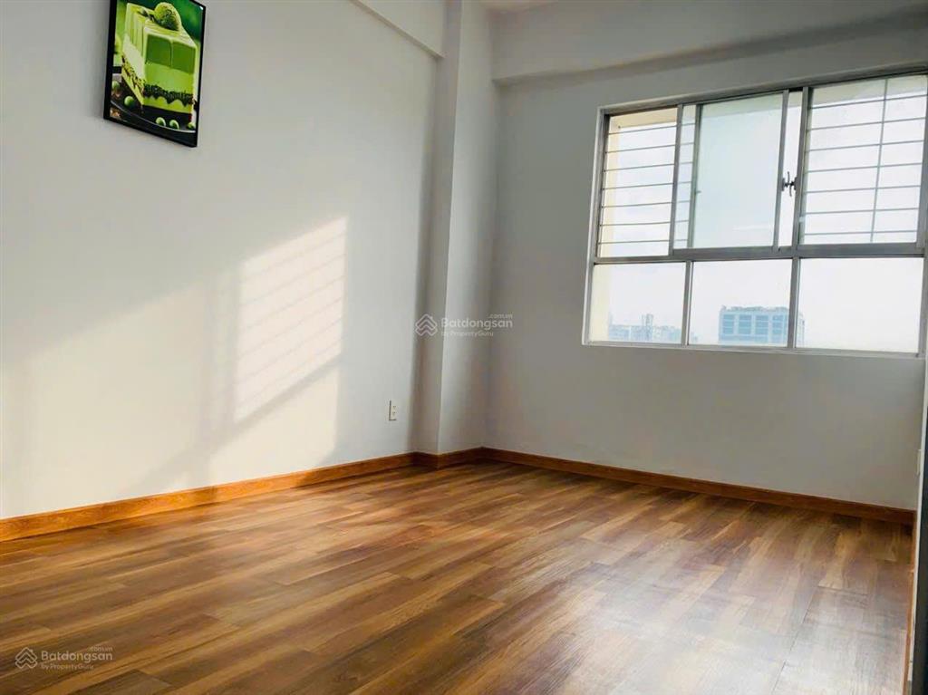 Giảm 300tr cao ốc ngô gia tự  q.10  shr