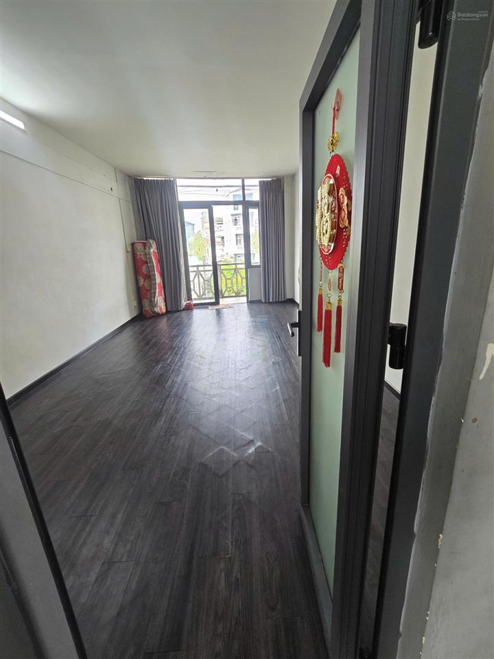 Bán căn đôi 106m2 chung cư đường hải thượng lãn ông  q5