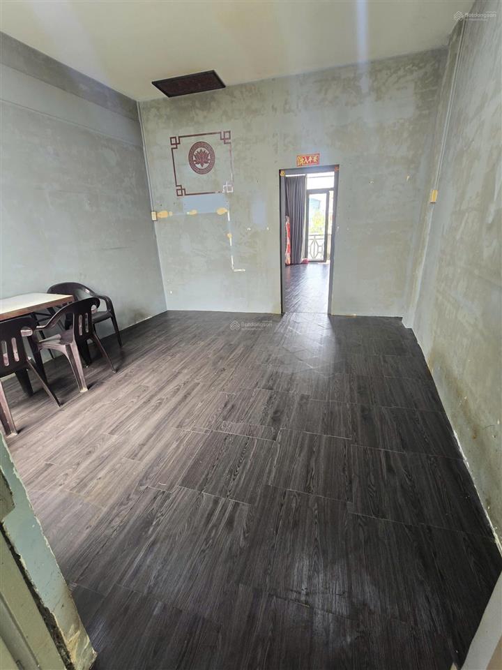 Bán căn đôi 106m2 chung cư đường hải thượng lãn ông  q5