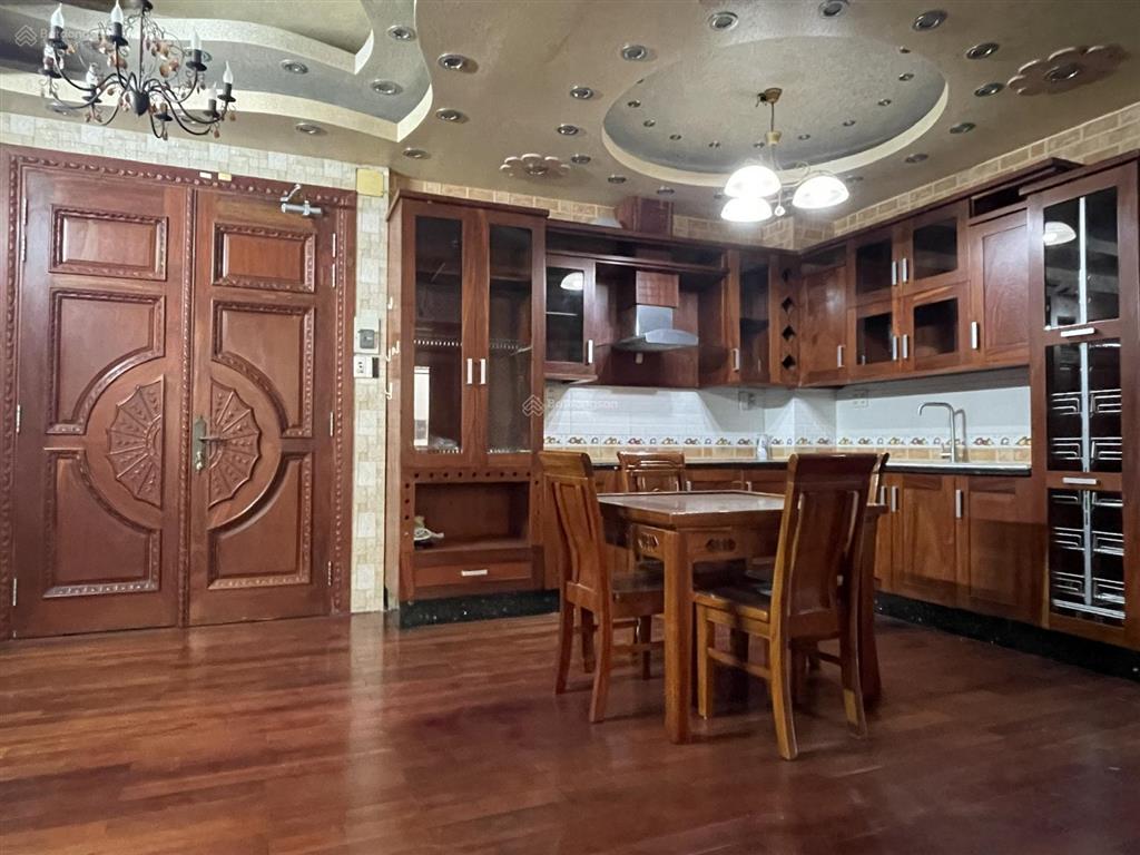 Chính chủ bán cc 151 nguyễn đình chính  phú nhuậnshr70m2 tặng nội thất sân bay tân sơn nhất
