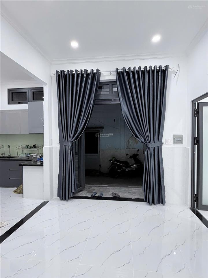 Giảm 700tr bán gấp nhà phan văn trị p.10 gò vấp ngang 9m sổ hồng riêng3pn+2wc