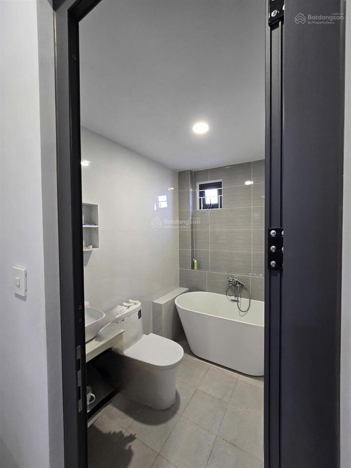 Nhà hẻm xe hơi đường lý thường kiệt tân bình 3pn sổ hồng riêng5*8.2m