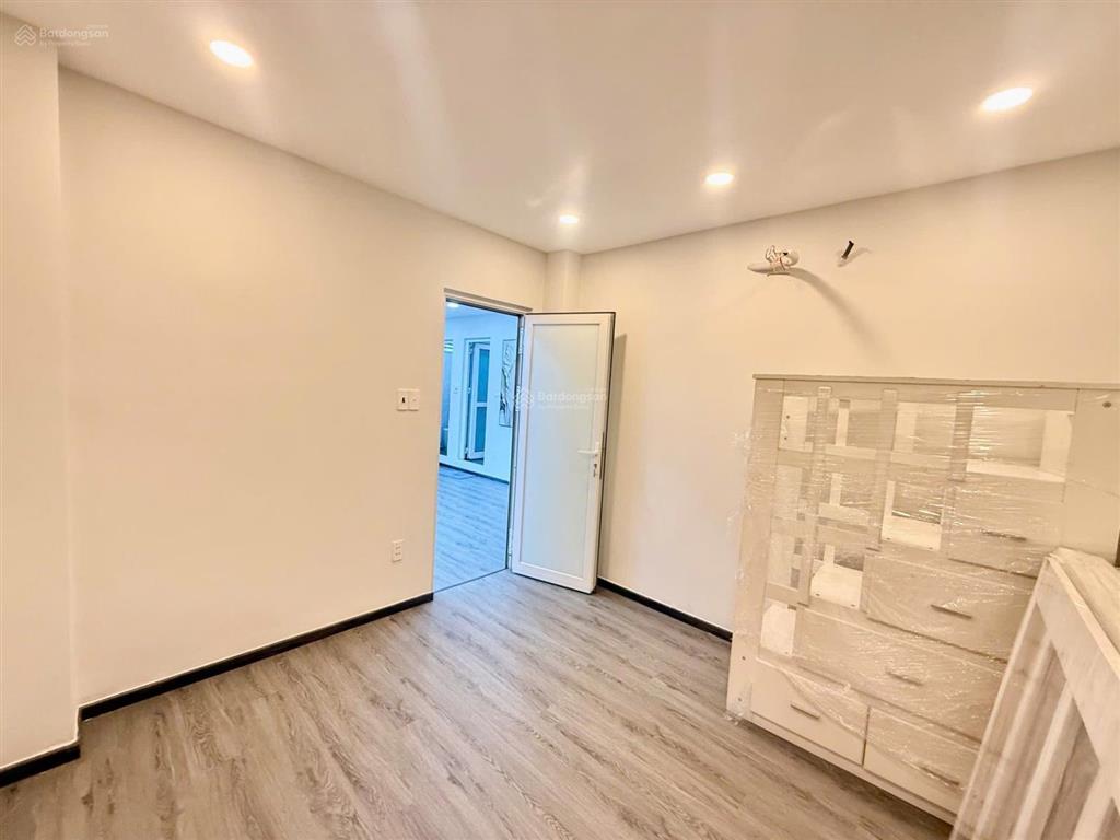 Căn hộ đẹp cc phan văn trị bình thạnh  2pn  shr  có thang máy