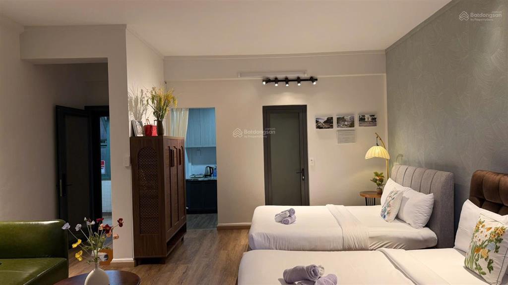 Sang nhượng căn hộ đang làm bnb 40e ngô đức kế, quận 1. 60m2  full nội thất