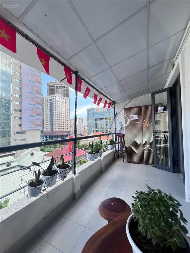 Sang nhượng căn hộ đang làm bnb 40e ngô đức kế, quận 1. 60m2  full nội thất