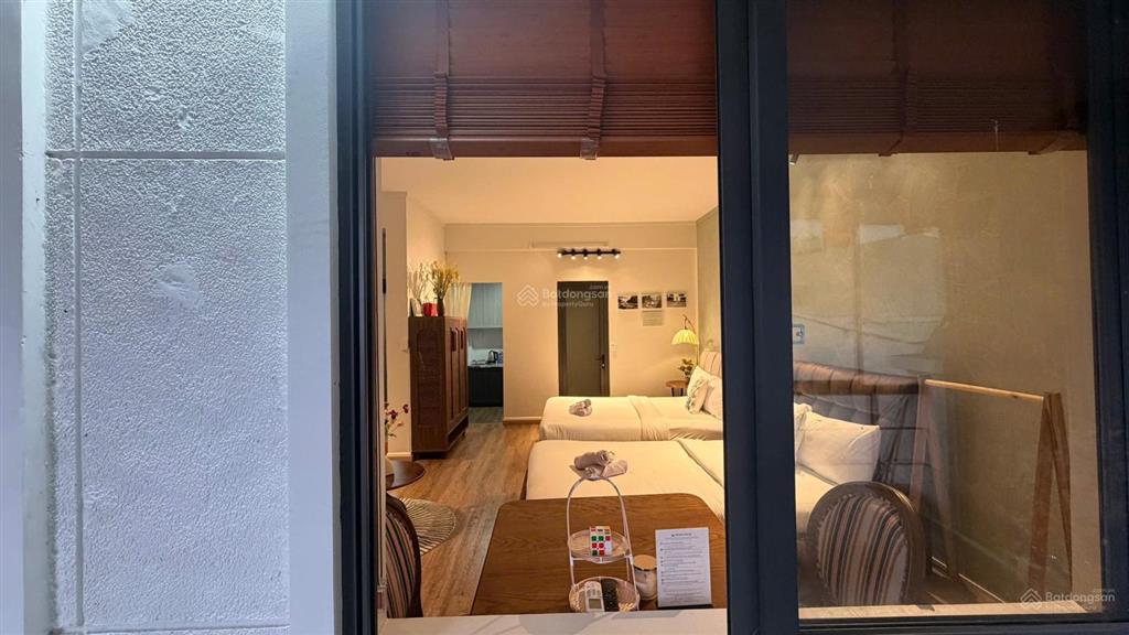 Sang nhượng căn hộ đang làm bnb 40e ngô đức kế, quận 1. 60m2  full nội thất