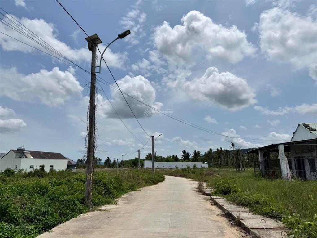 Bán đất suối đá đường 30/4, ngay cụm trung tâm đông đúc, ngang 6m rộng rãi, 2.8tỷ khu quy hoạch đẹp