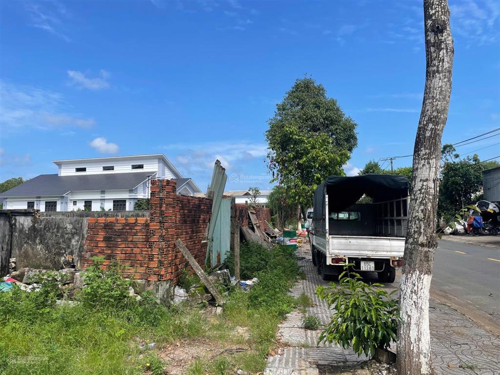 Bán lô đất lớn, vị trí đẹp ngay trung tâm dương đông, phú quốc, ngang 33m giáp sông kd nhiều mảng