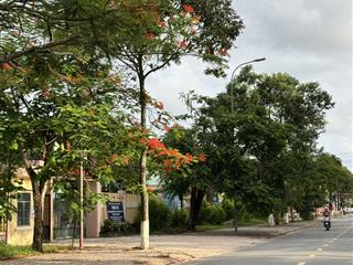 Bán lô đất lớn, vị trí đẹp ngay trung tâm dương đông, phú quốc, ngang 33m giáp sông kd nhiều mảng