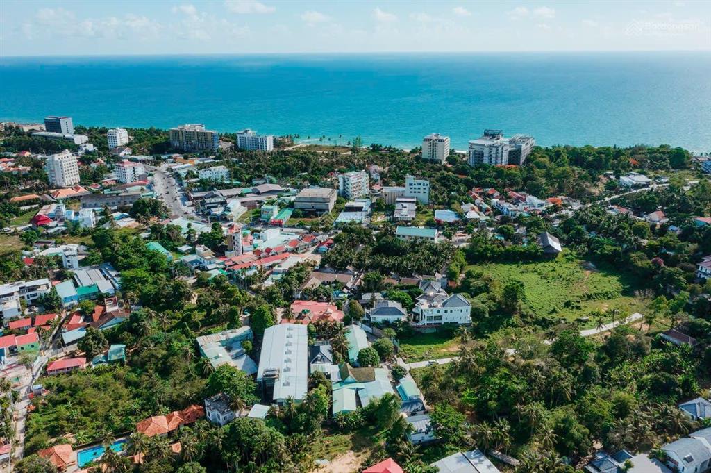 Bán căn bungalow mới có 5pn đẹp khu cửa lấp, gần biển, gần sân bay phú quốc, kinh doanh ngay 10.5t