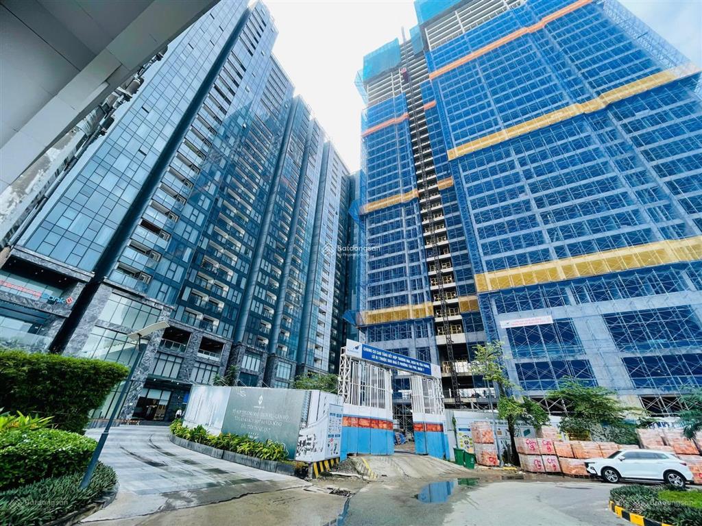 Chính chủ cần bán gấp căn 3pn 102m2 toà s1 full nội thất giá tốt trên thị trường