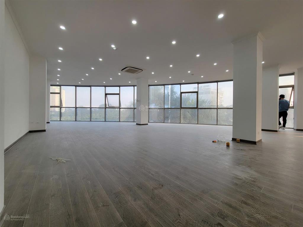 Cho thuê văn phòng làm việc tại số 2 hoàng quốc việt