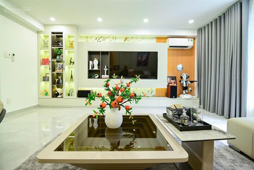 Chỉ 10 tỷ tl sở hữu ngay nhà mt đường phan văn trị, dt 4,9x26 (cn 103 m2) trung tâm sầm uất tiện kd