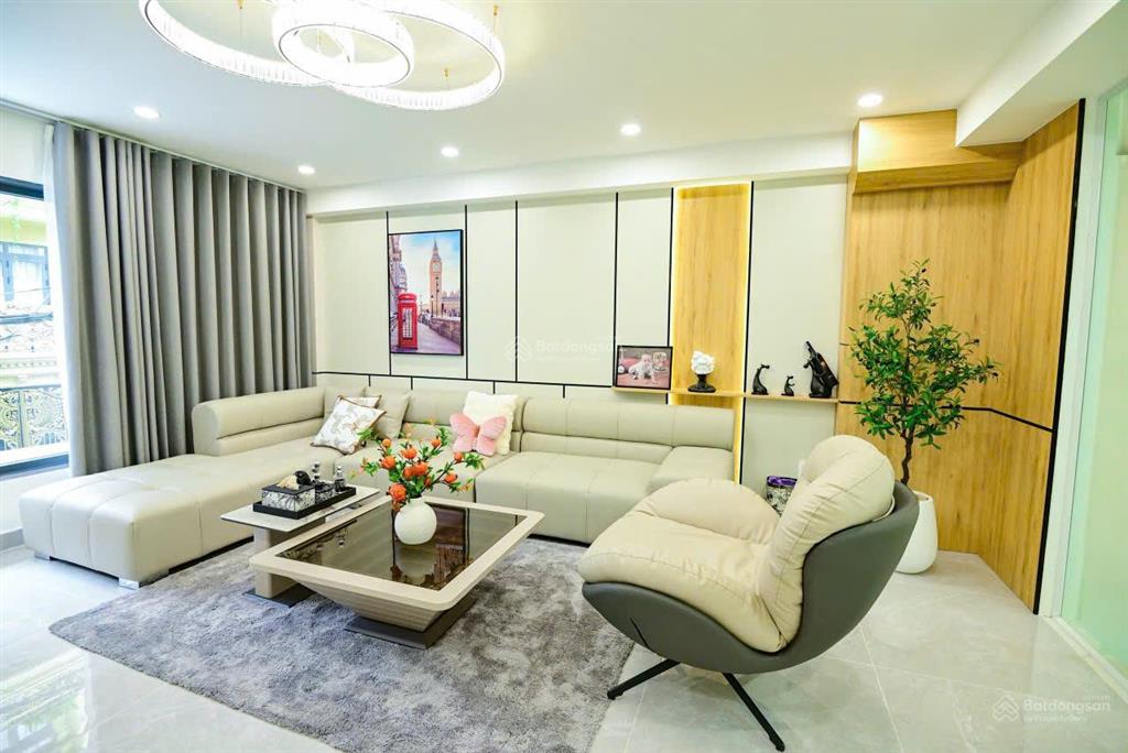 Chỉ 10 tỷ tl sở hữu ngay nhà mt đường phan văn trị, dt 4,9x26 (cn 103 m2) trung tâm sầm uất tiện kd