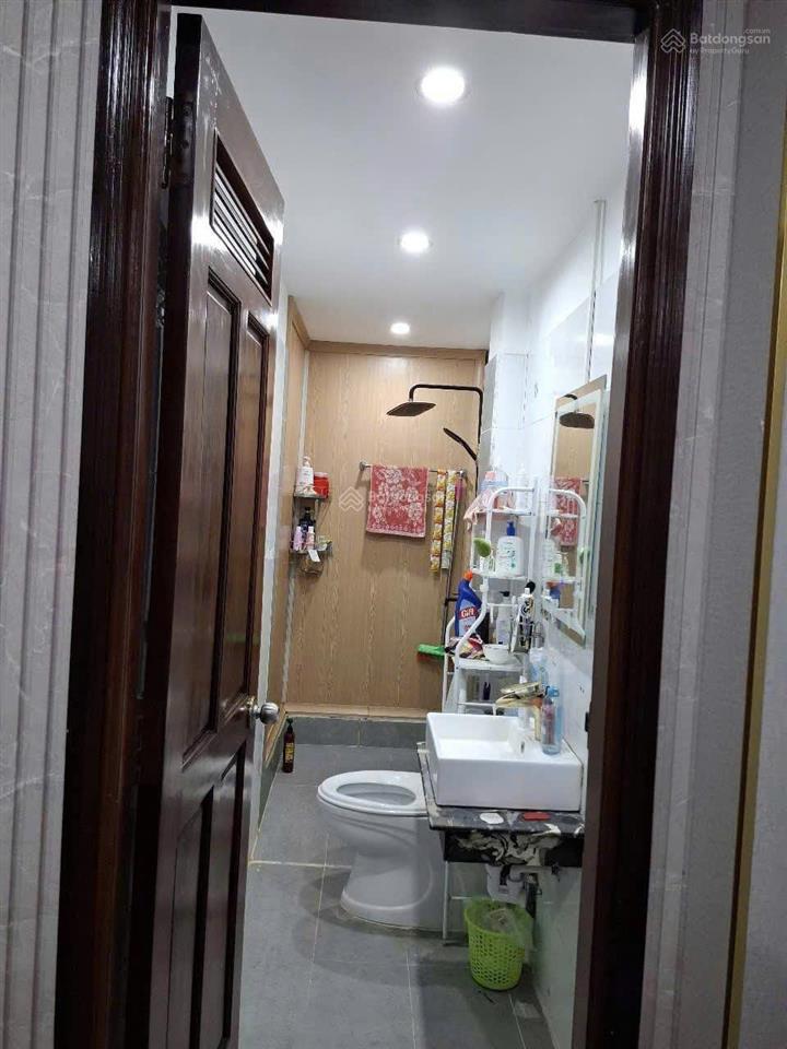 Nhà chính chủ ở nguyễn thái sơn hẻm xe tải 12m thông. dt 4x19 cn 70m2. vị trí trung tâm, gần bv 175