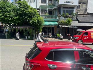 Mặt tiền cực hiếm nguyễn văn lượng sát công viên. dt 4,2x12=47m2 giá nhỉnh 11 tỷ. hđt 30tr/tháng